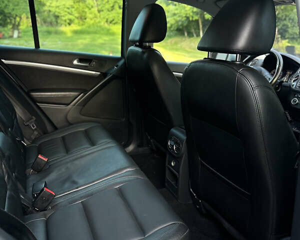 Серый Фольксваген Тигуан, объемом двигателя 2 л и пробегом 222 тыс. км за 12900 $, фото 18 на Automoto.ua