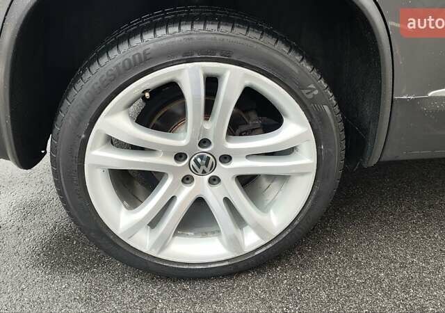 Серый Фольксваген Тигуан, объемом двигателя 1.98 л и пробегом 202 тыс. км за 13300 $, фото 17 на Automoto.ua