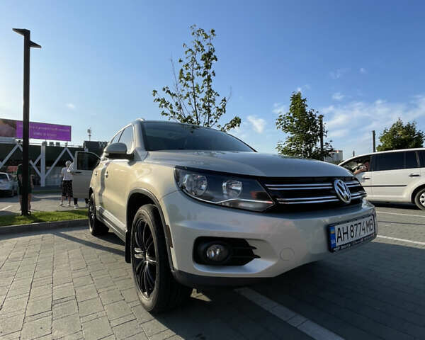 Сірий Фольксваген Тігуан, об'ємом двигуна 2 л та пробігом 180 тис. км за 10699 $, фото 13 на Automoto.ua