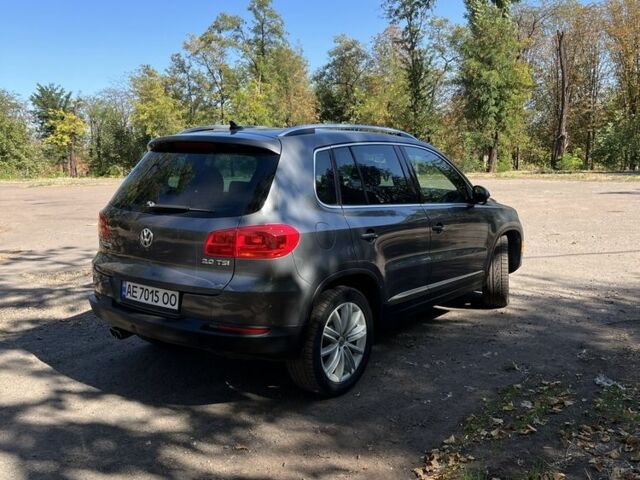 Серый Фольксваген Тигуан, объемом двигателя 2 л и пробегом 182 тыс. км за 13000 $, фото 4 на Automoto.ua