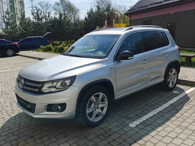 Серый Фольксваген Тигуан, объемом двигателя 2 л и пробегом 104 тыс. км за 11990 $, фото 2 на Automoto.ua