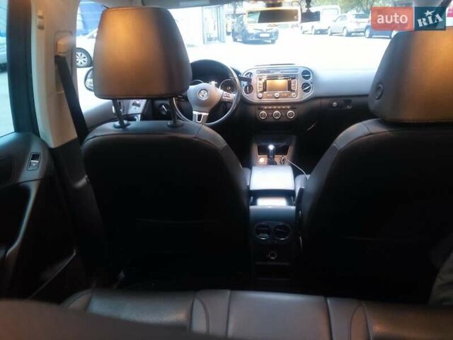 Серый Фольксваген Тигуан, объемом двигателя 1.98 л и пробегом 169 тыс. км за 12499 $, фото 4 на Automoto.ua