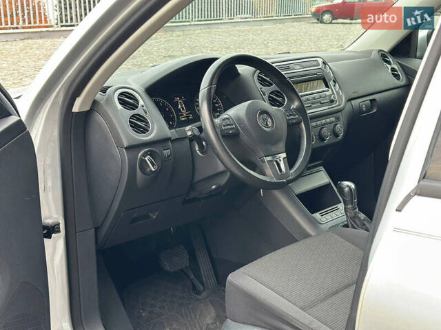 Сірий Фольксваген Тігуан, об'ємом двигуна 1.98 л та пробігом 130 тис. км за 9800 $, фото 10 на Automoto.ua