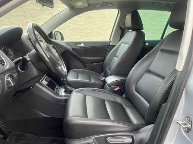 Сірий Фольксваген Тігуан, об'ємом двигуна 2 л та пробігом 88 тис. км за 7200 $, фото 8 на Automoto.ua