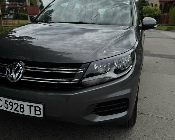 Сірий Фольксваген Тігуан, об'ємом двигуна 1.98 л та пробігом 199 тис. км за 10500 $, фото 17 на Automoto.ua