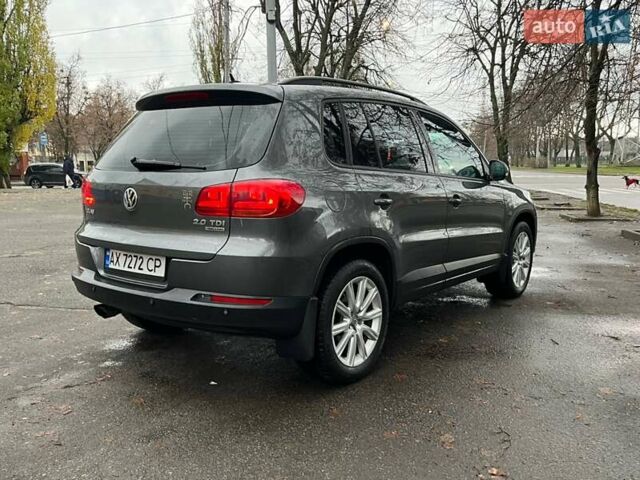 Серый Фольксваген Тигуан, объемом двигателя 2 л и пробегом 242 тыс. км за 13800 $, фото 3 на Automoto.ua