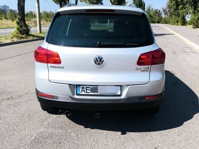 Серый Фольксваген Тигуан, объемом двигателя 2 л и пробегом 117 тыс. км за 12100 $, фото 7 на Automoto.ua