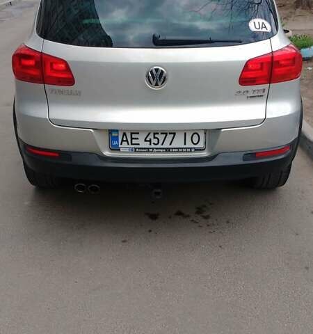 Сірий Фольксваген Тігуан, об'ємом двигуна 2 л та пробігом 165 тис. км за 12200 $, фото 9 на Automoto.ua