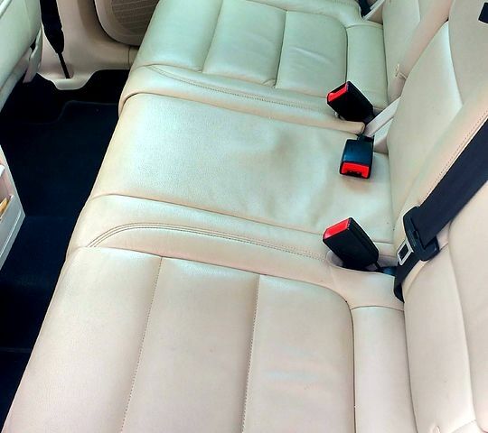 Сірий Фольксваген Тігуан, об'ємом двигуна 2 л та пробігом 165 тис. км за 13000 $, фото 3 на Automoto.ua