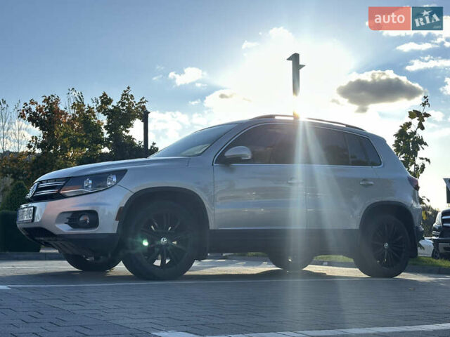 Сірий Фольксваген Тігуан, об'ємом двигуна 2 л та пробігом 180 тис. км за 10699 $, фото 2 на Automoto.ua