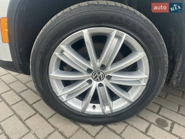 Сірий Фольксваген Тігуан, об'ємом двигуна 1.98 л та пробігом 165 тис. км за 9999 $, фото 12 на Automoto.ua
