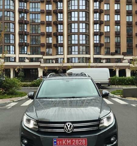 Серый Фольксваген Тигуан, объемом двигателя 1.98 л и пробегом 202 тыс. км за 13300 $, фото 6 на Automoto.ua