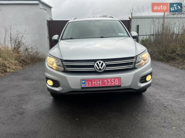 Сірий Фольксваген Тігуан, об'ємом двигуна 2 л та пробігом 116 тис. км за 10777 $, фото 1 на Automoto.ua