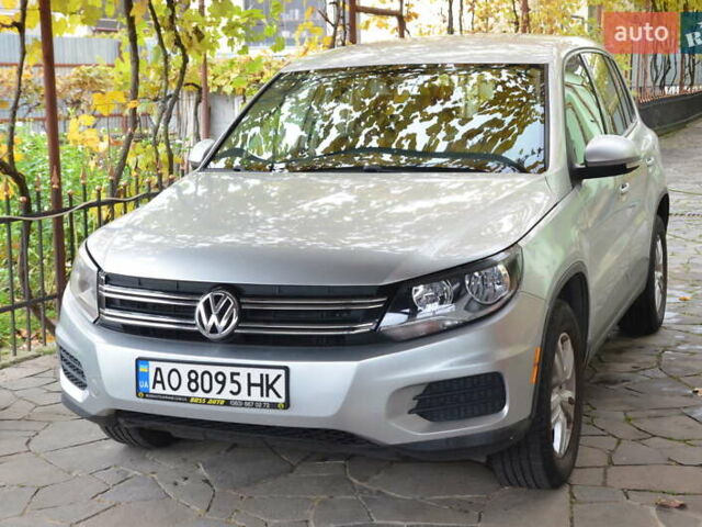 Серый Фольксваген Тигуан, объемом двигателя 1.98 л и пробегом 308 тыс. км за 10800 $, фото 1 на Automoto.ua