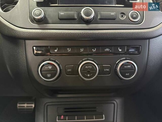 Серый Фольксваген Тигуан, объемом двигателя 2 л и пробегом 156 тыс. км за 12790 $, фото 23 на Automoto.ua