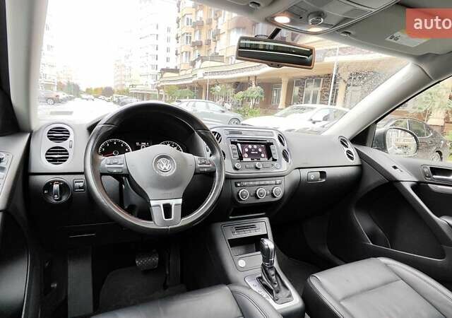 Серый Фольксваген Тигуан, объемом двигателя 1.98 л и пробегом 202 тыс. км за 13300 $, фото 44 на Automoto.ua