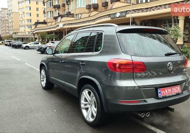 Серый Фольксваген Тигуан, объемом двигателя 1.98 л и пробегом 202 тыс. км за 13300 $, фото 7 на Automoto.ua