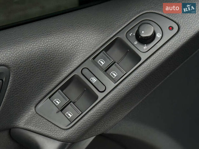 Сірий Фольксваген Тігуан, об'ємом двигуна 1.98 л та пробігом 230 тис. км за 11600 $, фото 15 на Automoto.ua