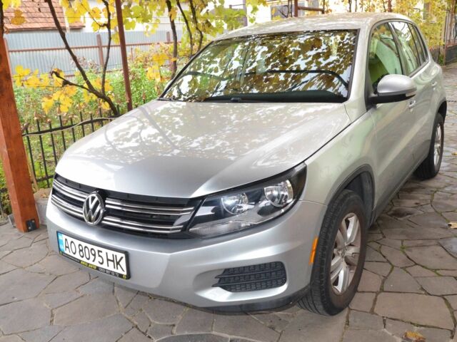 Серый Фольксваген Тигуан, объемом двигателя 2 л и пробегом 308 тыс. км за 10800 $, фото 4 на Automoto.ua