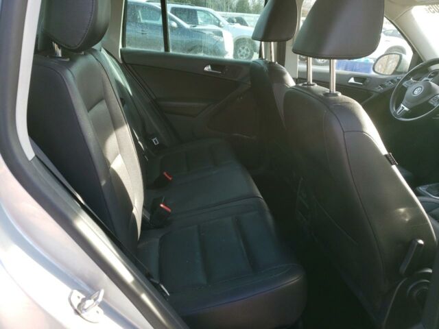 Серый Фольксваген Тигуан, объемом двигателя 2 л и пробегом 136 тыс. км за 7300 $, фото 10 на Automoto.ua