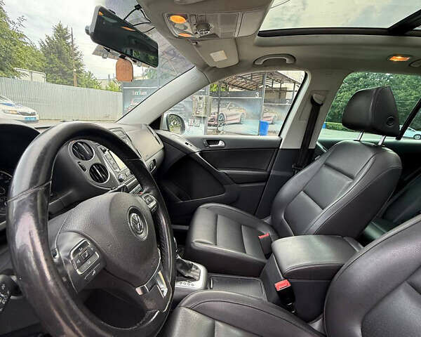 Серый Фольксваген Тигуан, объемом двигателя 1.98 л и пробегом 260 тыс. км за 10300 $, фото 1 на Automoto.ua