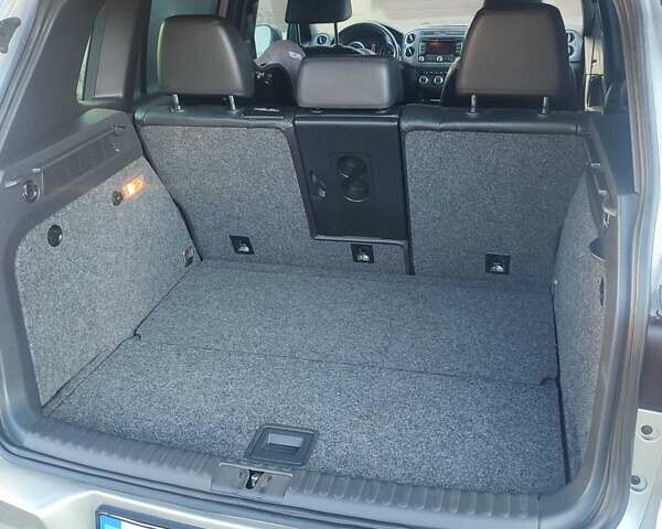 Серый Фольксваген Тигуан, объемом двигателя 1.98 л и пробегом 224 тыс. км за 11400 $, фото 16 на Automoto.ua