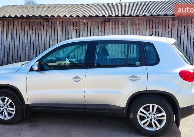 Серый Фольксваген Тигуан, объемом двигателя 1.98 л и пробегом 155 тыс. км за 12800 $, фото 3 на Automoto.ua