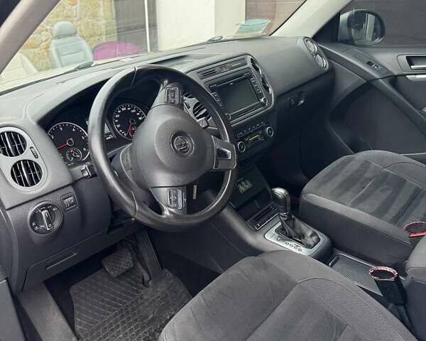 Серый Фольксваген Тигуан, объемом двигателя 1.99 л и пробегом 147 тыс. км за 15900 $, фото 1 на Automoto.ua