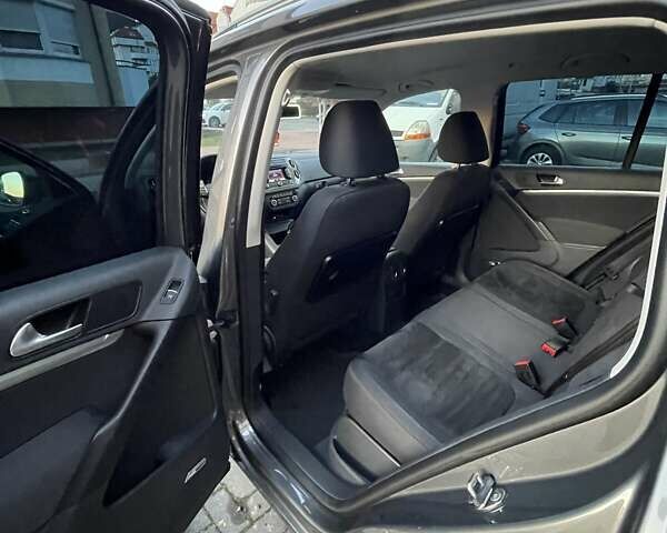 Серый Фольксваген Тигуан, объемом двигателя 1.97 л и пробегом 247 тыс. км за 14500 $, фото 11 на Automoto.ua