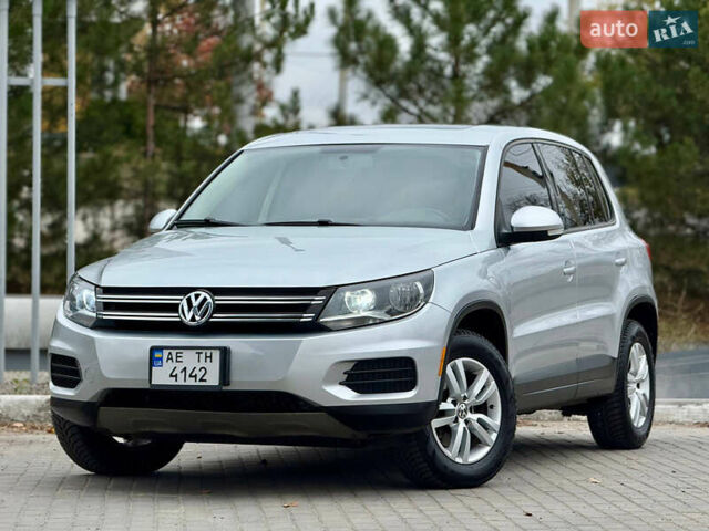 Сірий Фольксваген Тігуан, об'ємом двигуна 1.98 л та пробігом 230 тис. км за 11600 $, фото 3 на Automoto.ua
