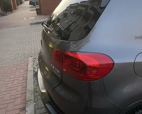 Серый Фольксваген Тигуан, объемом двигателя 1.97 л и пробегом 247 тыс. км за 14500 $, фото 46 на Automoto.ua