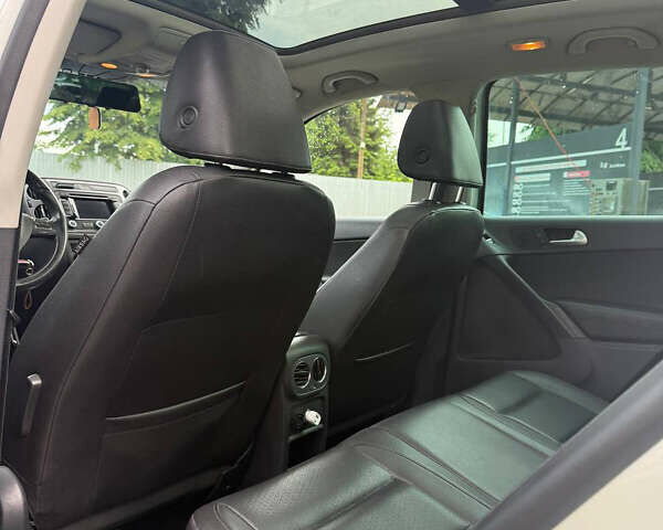 Серый Фольксваген Тигуан, объемом двигателя 1.98 л и пробегом 260 тыс. км за 10300 $, фото 8 на Automoto.ua