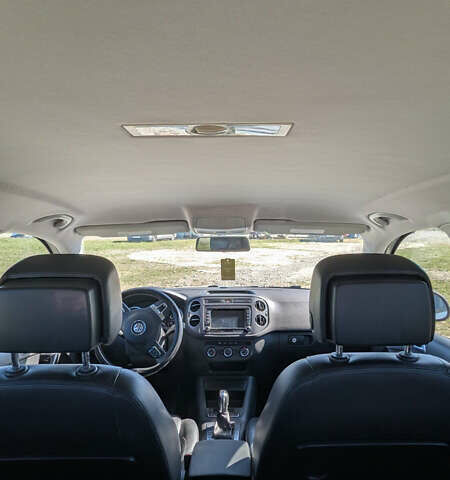 Серый Фольксваген Тигуан, объемом двигателя 1.98 л и пробегом 223 тыс. км за 11500 $, фото 5 на Automoto.ua