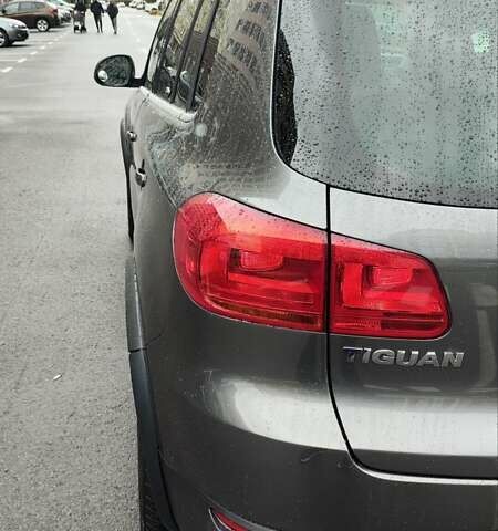 Серый Фольксваген Тигуан, объемом двигателя 1.98 л и пробегом 202 тыс. км за 13300 $, фото 30 на Automoto.ua