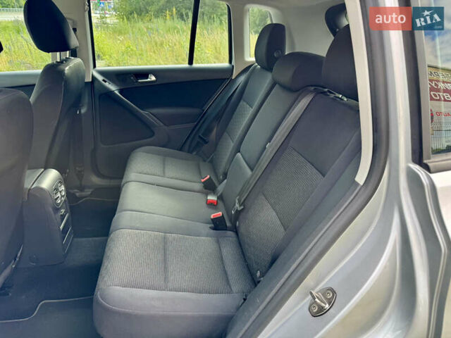 Серый Фольксваген Тигуан, объемом двигателя 1.98 л и пробегом 203 тыс. км за 10600 $, фото 22 на Automoto.ua