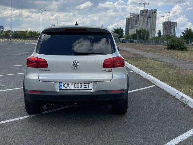 Сірий Фольксваген Тігуан, об'ємом двигуна 2 л та пробігом 134 тис. км за 12500 $, фото 3 на Automoto.ua
