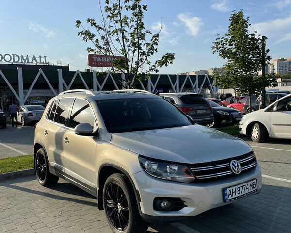 Сірий Фольксваген Тігуан, об'ємом двигуна 2 л та пробігом 180 тис. км за 10699 $, фото 15 на Automoto.ua