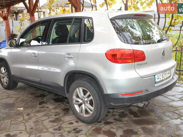 Серый Фольксваген Тигуан, объемом двигателя 1.98 л и пробегом 308 тыс. км за 10800 $, фото 3 на Automoto.ua