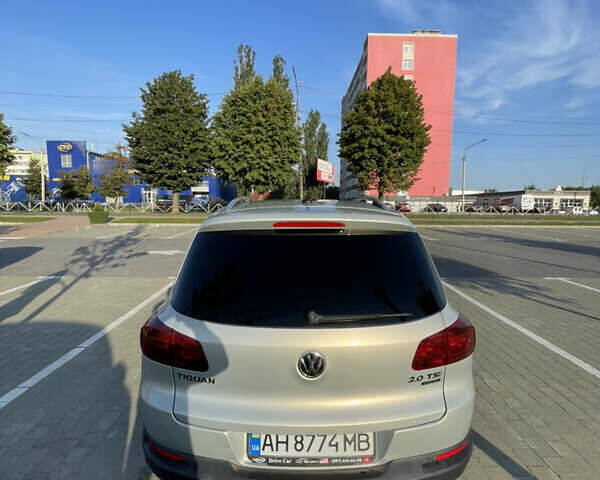 Сірий Фольксваген Тігуан, об'ємом двигуна 2 л та пробігом 180 тис. км за 10699 $, фото 9 на Automoto.ua