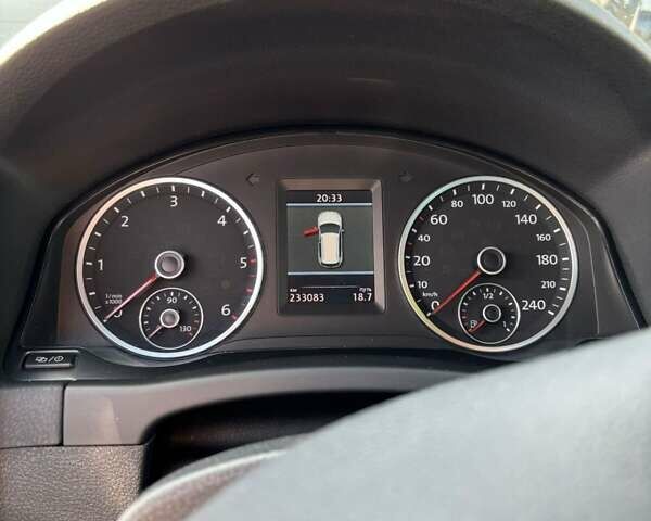 Серый Фольксваген Тигуан, объемом двигателя 1.97 л и пробегом 233 тыс. км за 16800 $, фото 10 на Automoto.ua