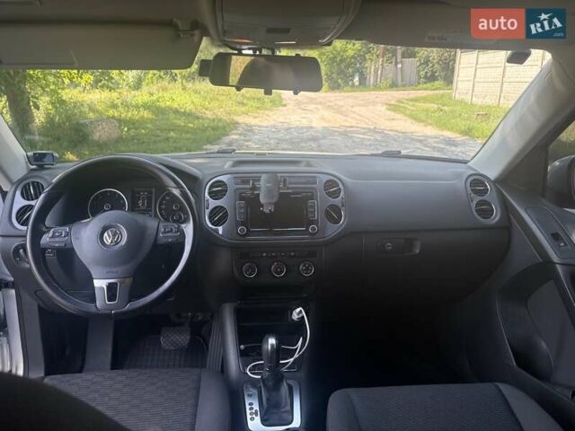 Серый Фольксваген Тигуан, объемом двигателя 1.98 л и пробегом 200 тыс. км за 14000 $, фото 8 на Automoto.ua