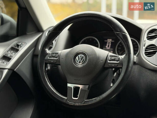 Сірий Фольксваген Тігуан, об'ємом двигуна 1.98 л та пробігом 230 тис. км за 11600 $, фото 14 на Automoto.ua