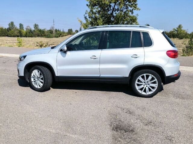 Серый Фольксваген Тигуан, объемом двигателя 2 л и пробегом 117 тыс. км за 12100 $, фото 5 на Automoto.ua