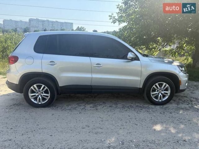 Серый Фольксваген Тигуан, объемом двигателя 1.98 л и пробегом 200 тыс. км за 14000 $, фото 4 на Automoto.ua