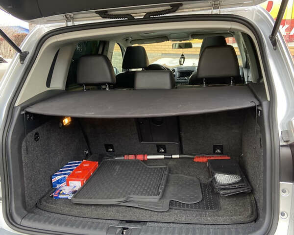 Серый Фольксваген Тигуан, объемом двигателя 1.98 л и пробегом 260 тыс. км за 9500 $, фото 17 на Automoto.ua