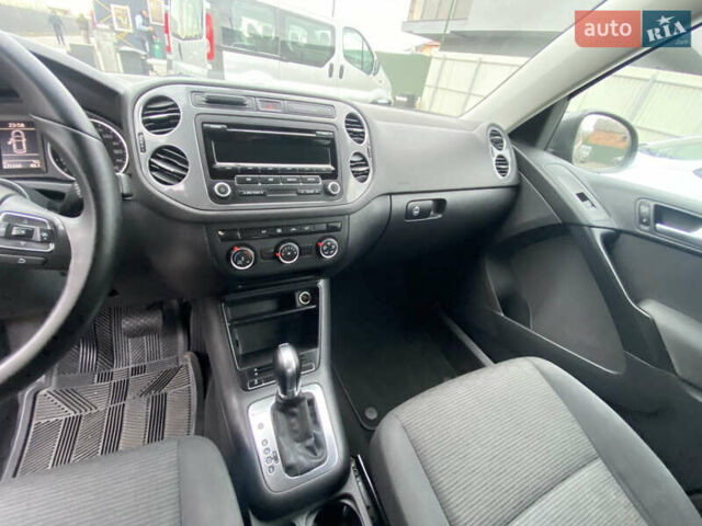 Серый Фольксваген Тигуан, объемом двигателя 1.98 л и пробегом 309 тыс. км за 9300 $, фото 15 на Automoto.ua