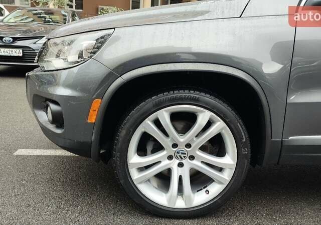 Серый Фольксваген Тигуан, объемом двигателя 1.98 л и пробегом 202 тыс. км за 13300 $, фото 15 на Automoto.ua