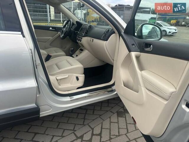 Сірий Фольксваген Тігуан, об'ємом двигуна 1.98 л та пробігом 165 тис. км за 9999 $, фото 7 на Automoto.ua