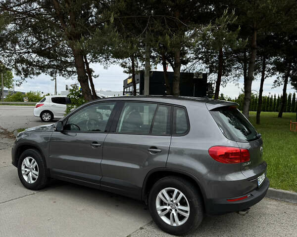 Сірий Фольксваген Тігуан, об'ємом двигуна 1.98 л та пробігом 199 тис. км за 10500 $, фото 3 на Automoto.ua