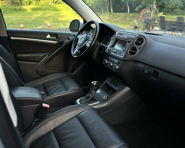 Серый Фольксваген Тигуан, объемом двигателя 2 л и пробегом 222 тыс. км за 12900 $, фото 19 на Automoto.ua